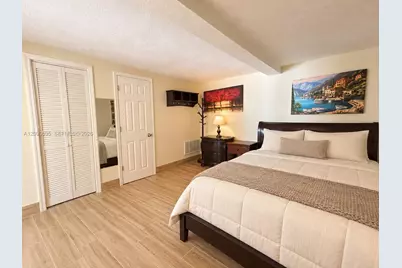 140 Iroquois St #B, Miami Springs, FL 33166 - Photo 9