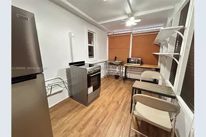 140 Iroquois St #B, Miami Springs, FL 33166 - Photo 3
