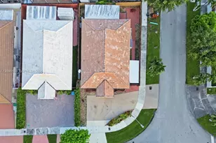 12711 NW 99th Pl, Hialeah Gardens, FL 33018 - Photo 35