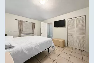 12711 NW 99th Pl, Hialeah Gardens, FL 33018 - Photo 19