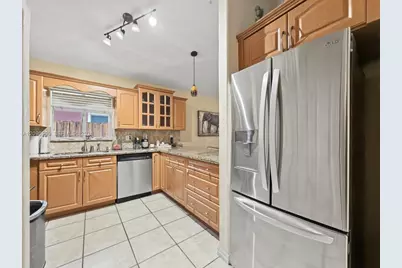 12711 NW 99th Pl, Hialeah Gardens, FL 33018 - Photo 9
