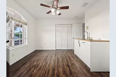 12711 NW 99th Pl, Hialeah Gardens, FL 33018 - Photo 23