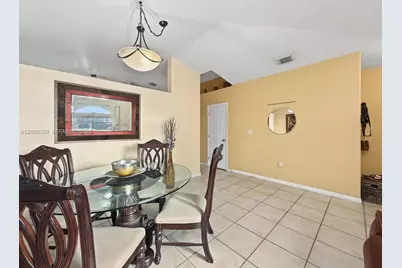12711 NW 99th Pl, Hialeah Gardens, FL 33018 - Photo 5
