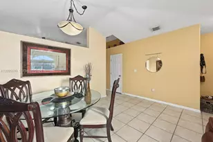 12711 NW 99th Pl, Hialeah Gardens, FL 33018 - Photo 5