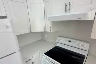 459 SW 4th St, Miami, FL 33130 - Photo 9