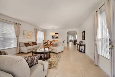 17161 SW 91st St, Miami, FL 33196 - Photo 5