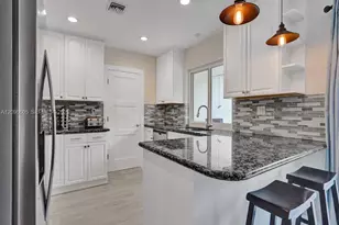 2211 NE 61st Ct, Fort Lauderdale, FL 33308 - Photo 9