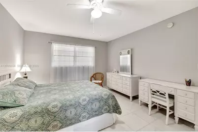 5002 NW 35th St #306, Lauderdale Lakes, FL 33319 - Photo 15
