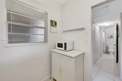 5002 NW 35th St #306, Lauderdale Lakes, FL 33319 - Photo 5