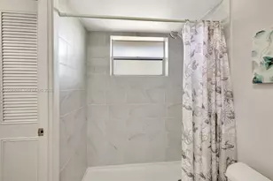 5002 NW 35th St, Lauderdale Lakes, FL 33319 - Photo 13