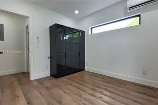 419 78th St, Miami Beach, FL 33141 - Photo 9