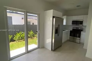 855 SW 1st St, Florida City, FL 33034 - Photo 7