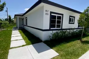 855 SW 1st St, Florida City, FL 33034 - Photo 1