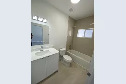 855 SW 1st St #855, Florida City, FL 33034 - Photo 9