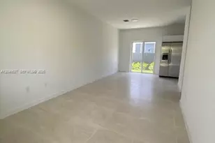 855 SW 1st St, Florida City, FL 33034 - Photo 3