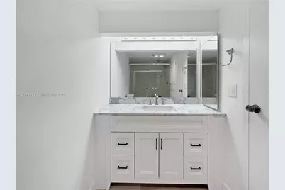 [Address not provided], Fort Lauderdale, FL 33304 - Photo 11