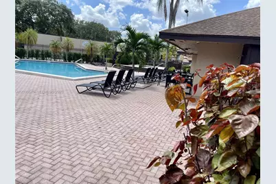 2160 Bayberry Dr #2160, Pembroke Pines, FL 33024 - Photo 3