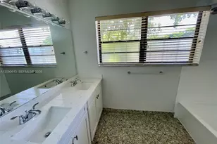 2160 Bayberry Dr, Pembroke Pines, FL 33024 - Photo 25