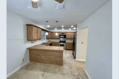 2160 Bayberry Dr #2160, Pembroke Pines, FL 33024 - Photo 7
