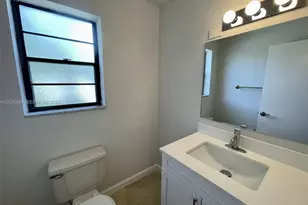 2160 Bayberry Dr, Pembroke Pines, FL 33024 - Photo 11