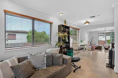 7911 SW 18th Ter, Miami, FL 33155 - Photo 7