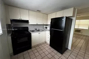 13 NE 2nd Ave, Dania Beach, FL 33004 - Photo 5