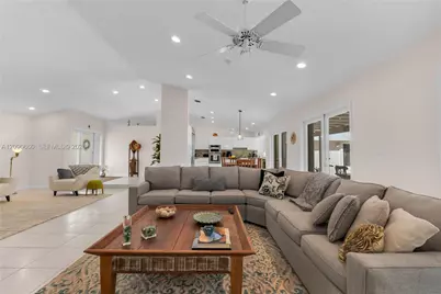 7915 SW 155th St, Palmetto Bay, FL 33157 - Photo 23
