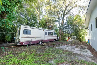 20 N Hibiscus Ct, Plantation, FL 33317 - Photo 25