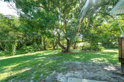 20 N Hibiscus Ct, Plantation, FL 33317 - Photo 31