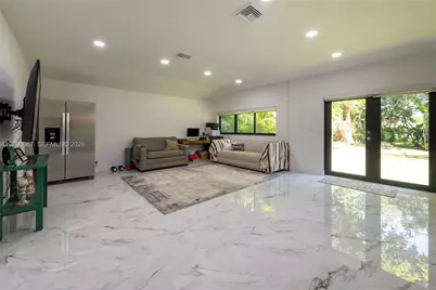 20 N Hibiscus Ct, Plantation, FL 33317 - Photo 13