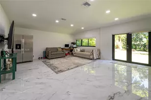 20 N Hibiscus Ct, Plantation, FL 33317 - Photo 13