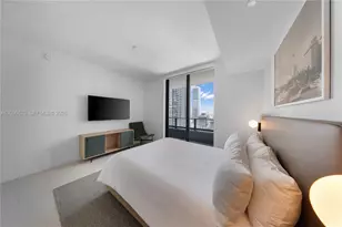 159 NE 6th St, Miami, FL 33132 - Photo 13
