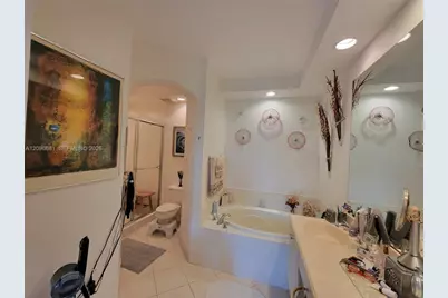 3020 NW 125th Ave #319, Sunrise, FL 33323 - Photo 9