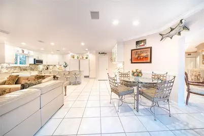 15935 NW 82nd Ct, Miami Lakes, FL 33016 - Photo 17
