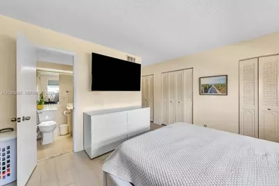 424 SE 10th St #104, Dania Beach, FL 33004 - Photo 13