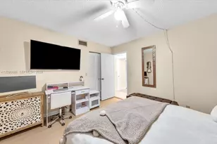 424 SE 10th St, Dania Beach, FL 33004 - Photo 15
