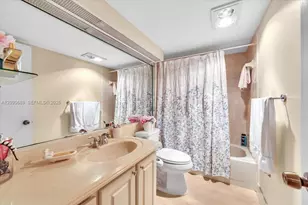 424 SE 10th St, Dania Beach, FL 33004 - Photo 21