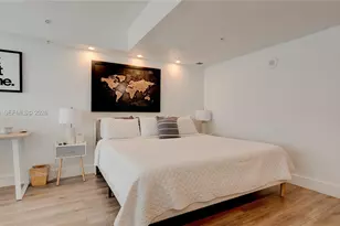 41 SE 5th St, Miami, FL 33131 - Photo 21