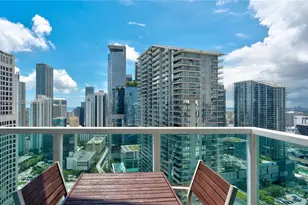 41 SE 5th St, Miami, FL 33131 - Photo 3