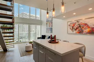 41 SE 5th St, Miami, FL 33131 - Photo 7