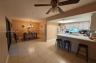40 Pleasant Hill Ln, Tamarac, FL 33319 - Photo 11