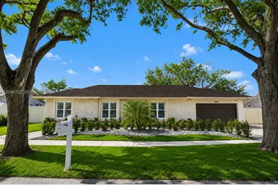 1941 SW 52nd Ter, Plantation, FL 33317 - Photo 23