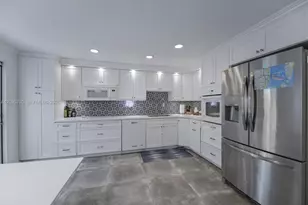 229 SW 19th Rd, Miami, FL 33129 - Photo 9