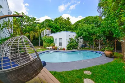 229 SW 19th Rd #., Miami, FL 33129 - Photo 1