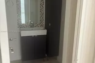 3101 N Country Club Dr, Aventura, FL 33180 - Photo 19