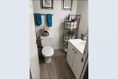 17901 NW 68th Ave #R105, Hialeah, FL 33015 - Photo 9
