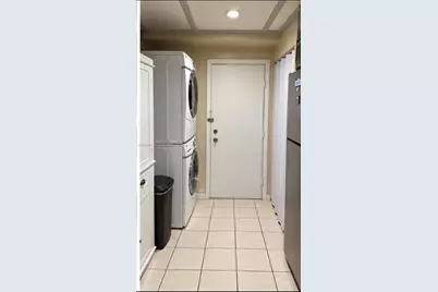 17901 NW 68th Ave #R105, Hialeah, FL 33015 - Photo 7