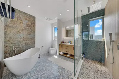 187/4 N Shore Dr #4, Miami Beach, FL 33141 - Photo 17