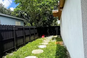1560 NW 124th St, North Miami, FL 33167 - Photo 23
