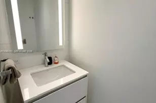 300 Biscayne Blvd Way, Miami, FL 33131 - Photo 21